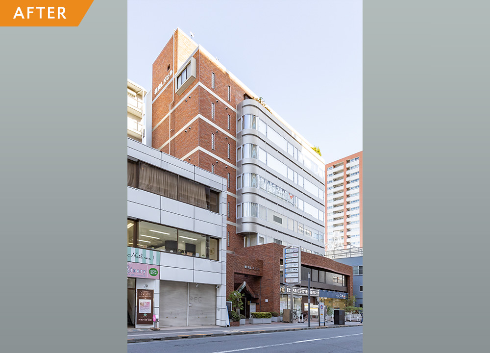 ダイノックシートと特注タイルで外観リニューアル