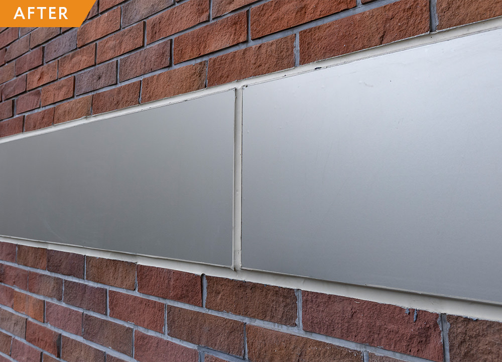 ダイノックシートと特注タイルで外観リニューアル