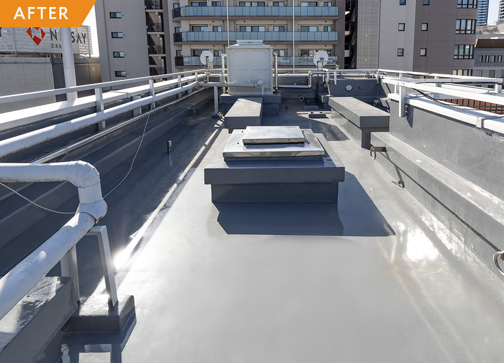 ダイノックシートと特注タイルで外観リニューアル